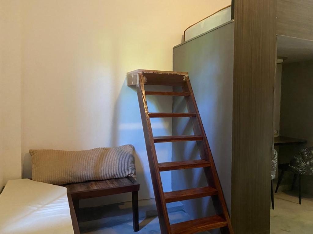 Lexias Hostel And Workspace - Siargao Catangnan Exteriör bild